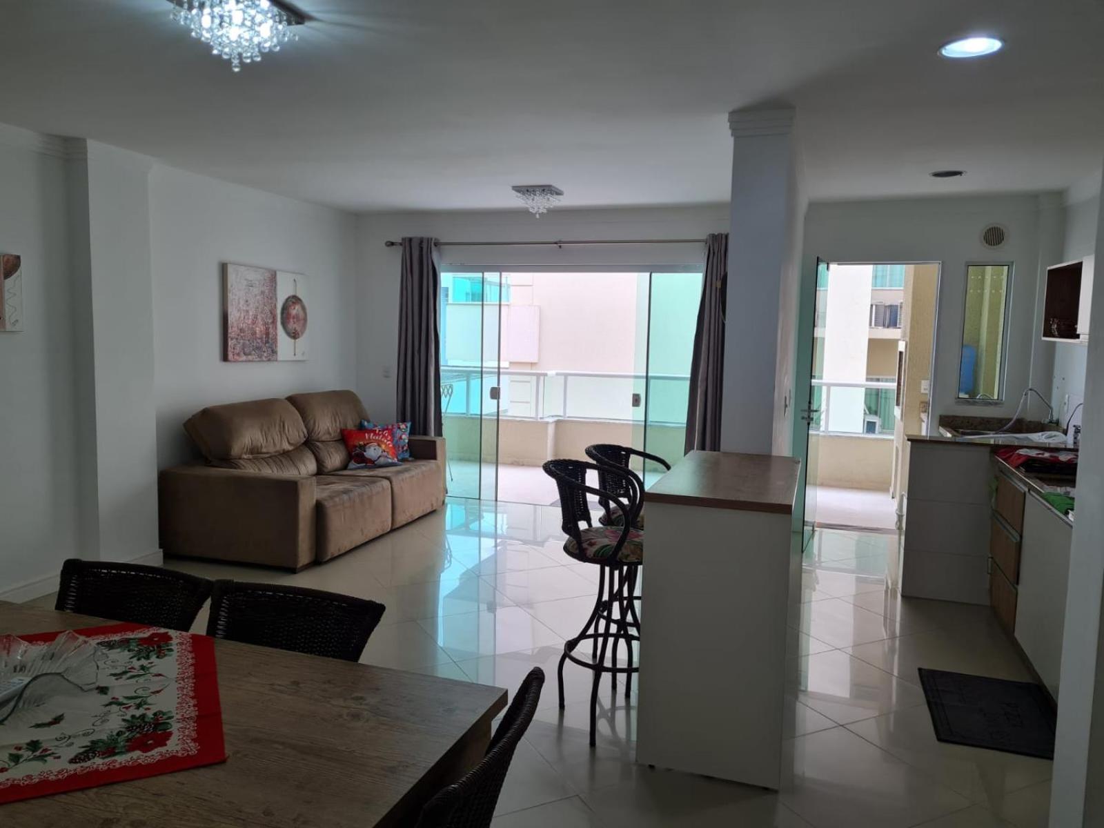 Apartment Amplo E Aconchegante Com 3 Quartos A 50m Da De Bombas